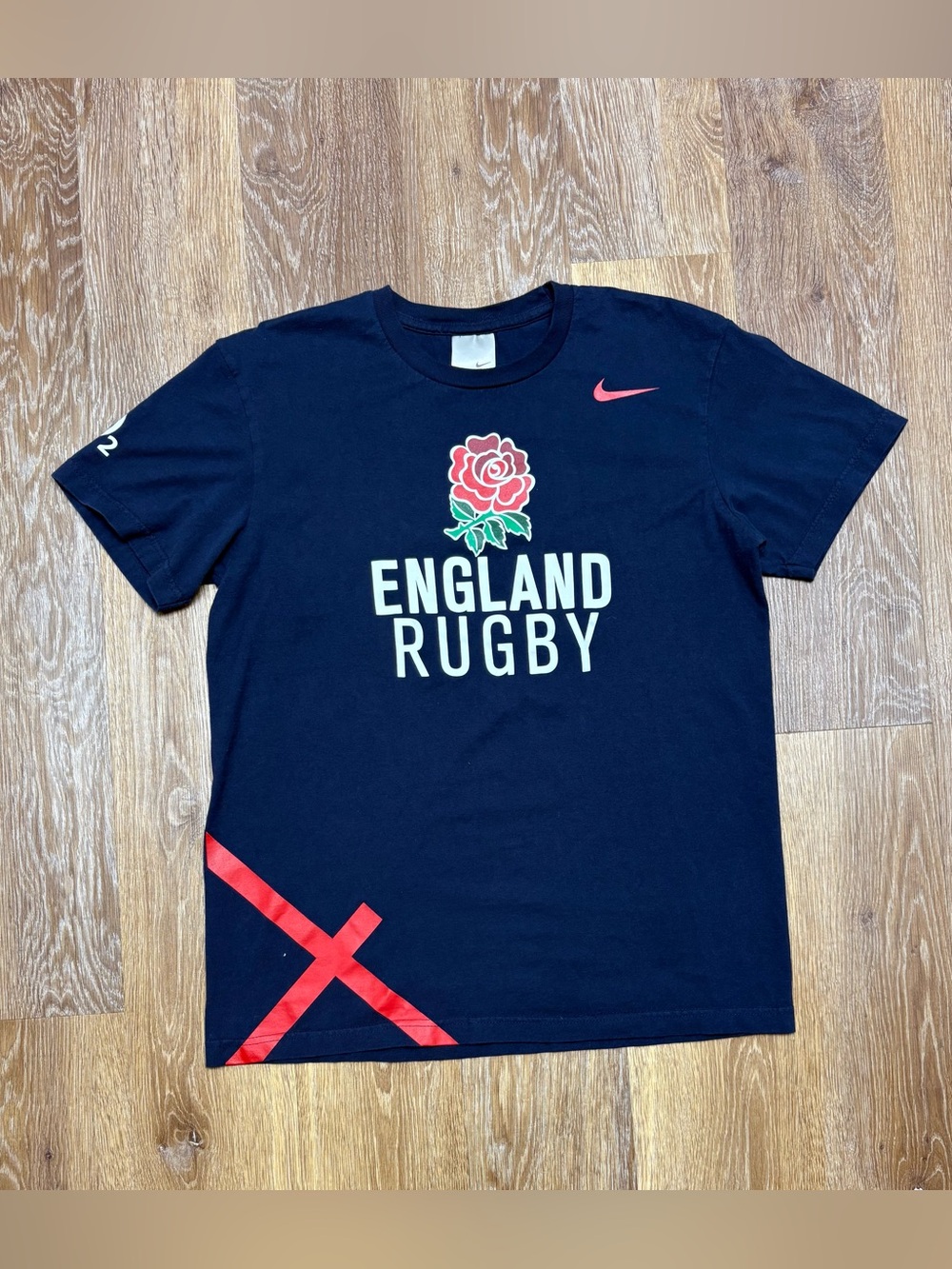 Nike navy  England Rugby Tee with Red Rose and Red Accents